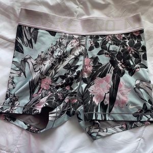 Nike Pro 2” Floral Spandex